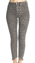 KanCan Leopard Skinny Jeans